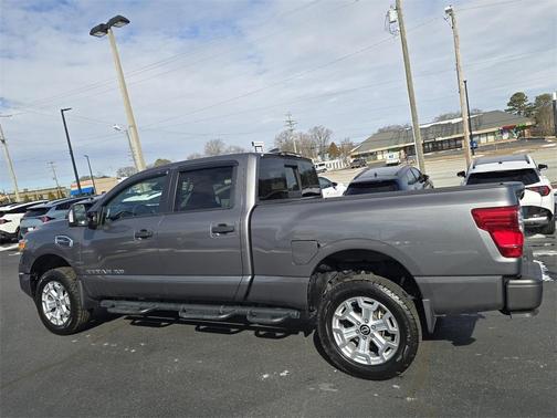 2024 Nissan Titan XD SV