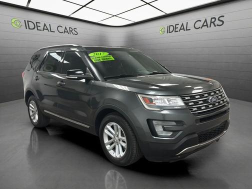 Silver Gray 2017 Ford Explorer XLT