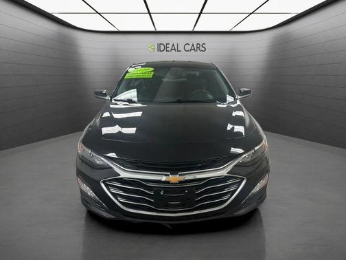 Mosaic Black Metallic 2020 Chevrolet Malibu FWD LT