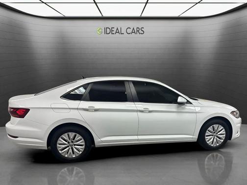 Pure White 2019 Volkswagen Jetta 1.4T S