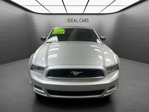 Ingot Silver Metallic 2013 Ford Mustang V6