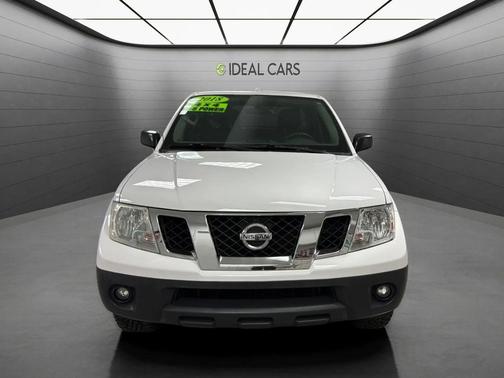 Glacier White 2018 Nissan Frontier SV