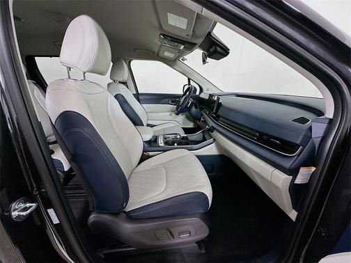 2025 Kia Carnival Hybrid EX