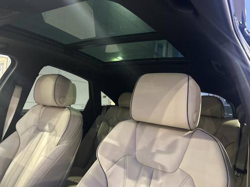 2022 Audi Q5 45 S line Premium Plus