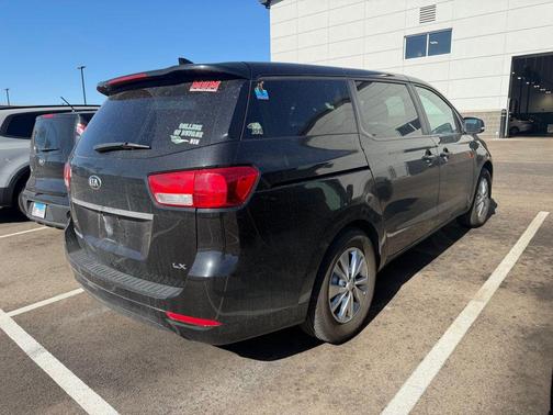2017 Kia Sedona LX