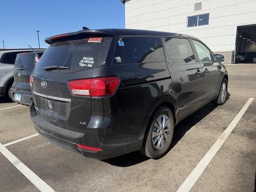 2017 Kia Sedona LX