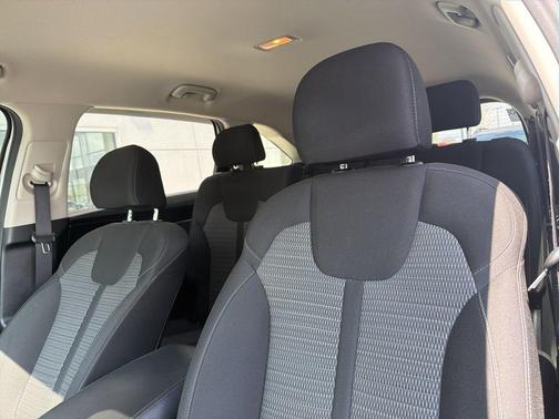 Sparkling Silver 2022 Kia Sorento LX