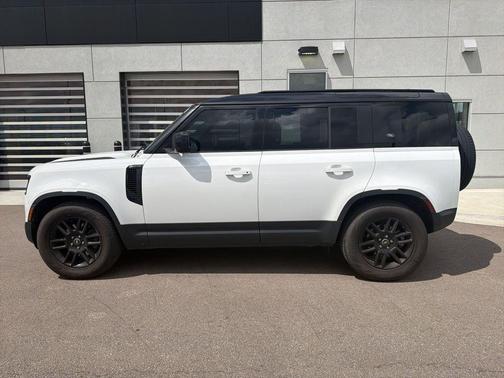 Fuji White 2024 Land Rover Defender 110 P300