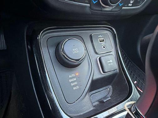 White Clearcoat 2020 Jeep Compass Latitude