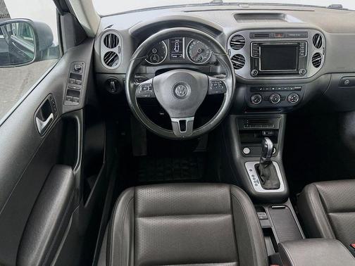 Deep Black 2017 Volkswagen Tiguan 2.0T Wolfsburg Edition
