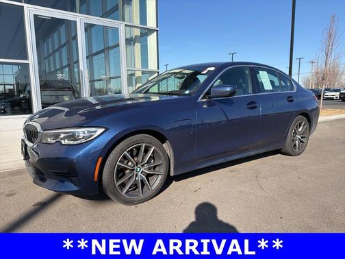 2021 BMW 330e xDrive