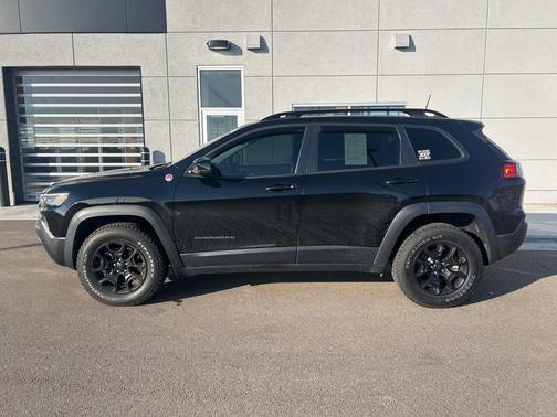 2022 Jeep Cherokee Trailhawk