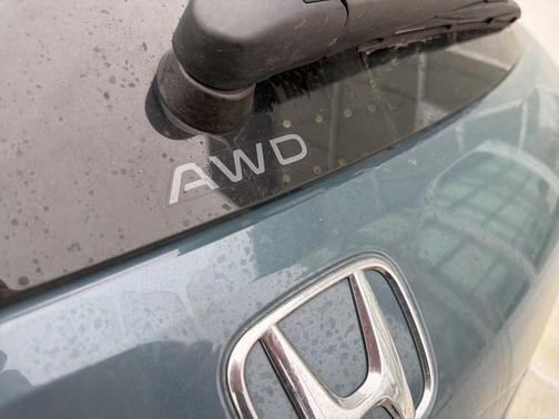 Nordic Forest Pearl 2023 Honda HR-V AWD Sport