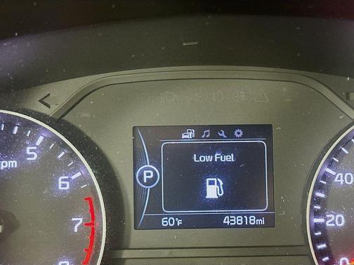 Mineral Silver 2018 Kia Sportage LX