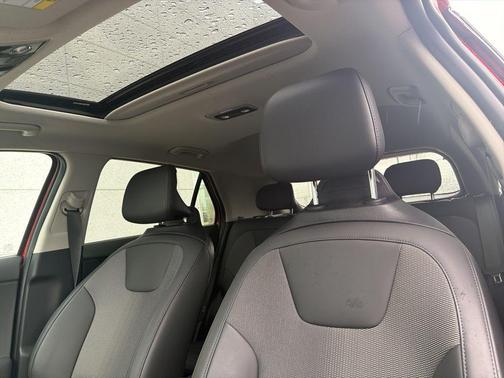 2025 Kia Niro Touring