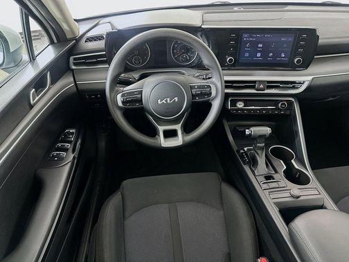 Glacial White Pearl 2023 Kia K5 LXS