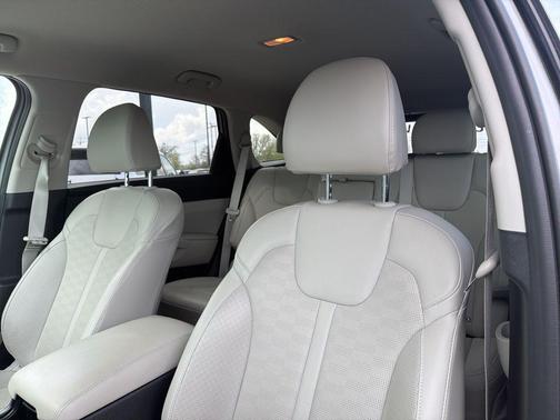 Wolf Gray 2025 Kia Sorento S