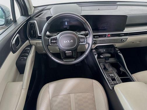 Wolf Gray 2025 Kia Sorento S