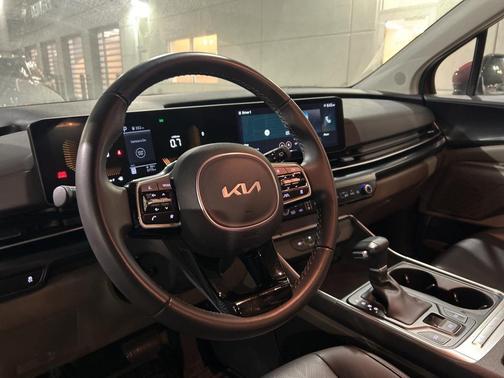 2025 Kia Carnival LXS