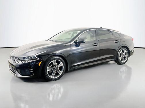 2022 Kia K5 EX