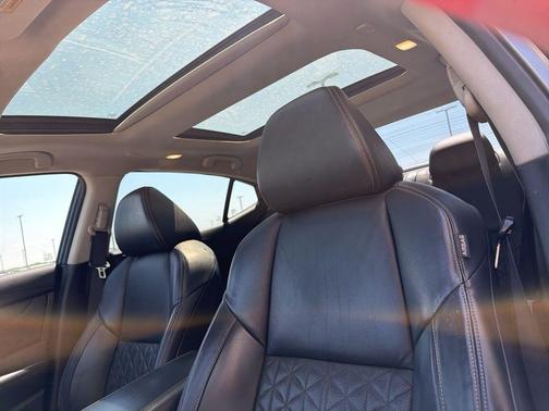 Gun Metallic 2016 Nissan Maxima 3.5 Platinum