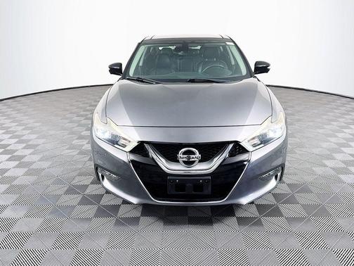 Gun Metallic 2016 Nissan Maxima 3.5 Platinum