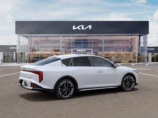 Snow White Pearl 2026 Kia K4 GT-Line