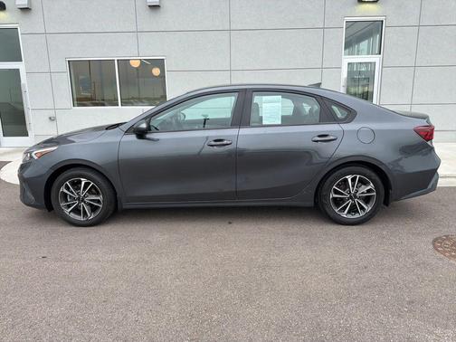 Gravity Gray 2023 Kia Forte LXS
