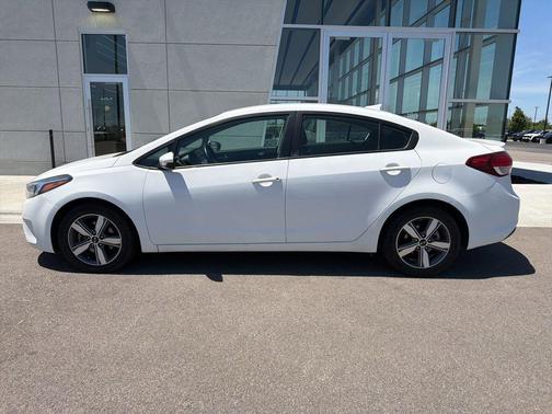 Clear White 2018 Kia Forte S