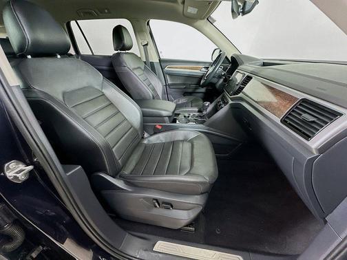 2019 Volkswagen Atlas 3.6L SEL Premium