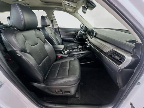 Glacial White Pearl 2023 Kia Telluride EX