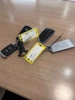 2024 Volkswagen Atlas 2.0T SE