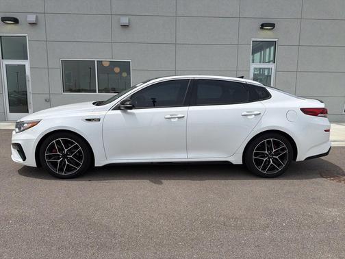 Snow White Pearl 2019 Kia Optima SX Turbo