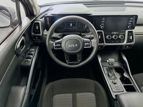 Sparkling Silver 2022 Kia Sorento LX