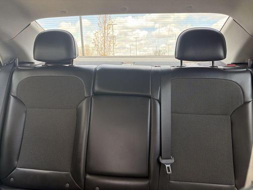 Black 2013 Chevrolet Malibu 1LT