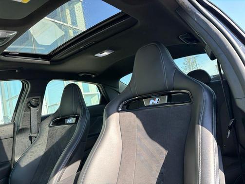 Phantom Black 2022 Hyundai ELANTRA N Base