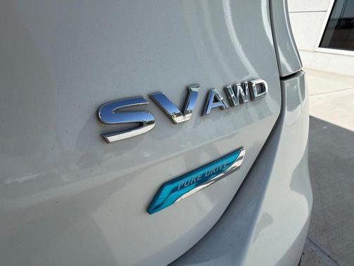 Moonlight White 2014 Nissan Rogue SV