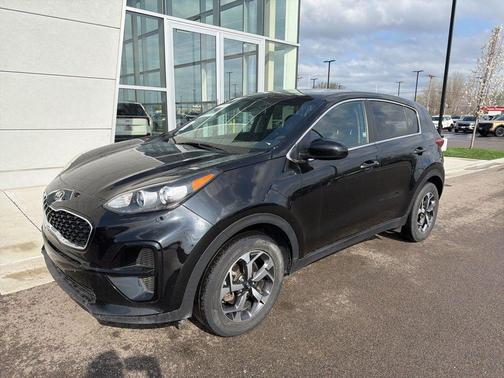 Black Cherry Pearl 2022 Kia Sportage LX