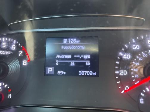 Sparkling Silver 2021 Kia Soul LX
