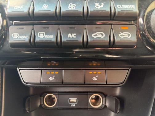 Snow White Pearl 2020 Kia Sportage EX