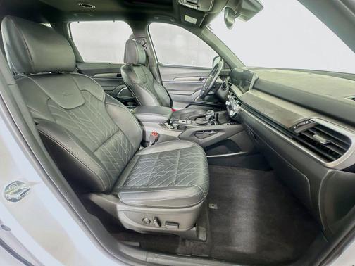 Glacial White Pearl 2024 Kia Telluride EX X-Line