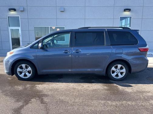 2015 Toyota Sienna LE