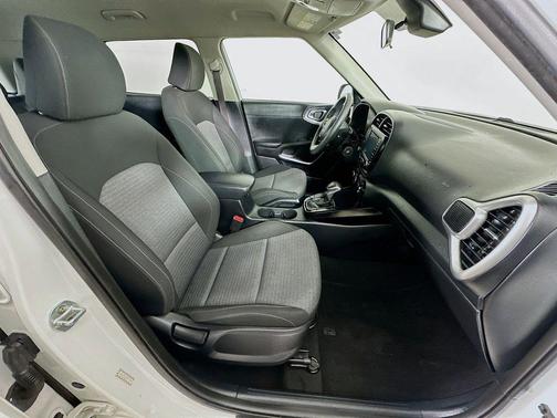Snow White Pearl 2021 Kia Soul S