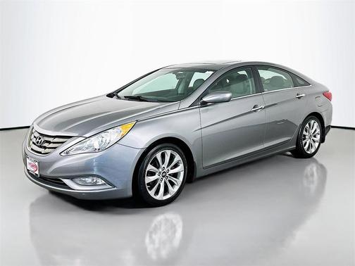 2013 Hyundai SONATA SE