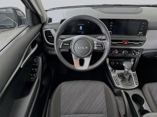 2025 Kia Seltos LX