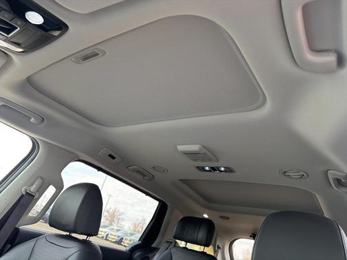 2024 Kia Carnival SX Prestige