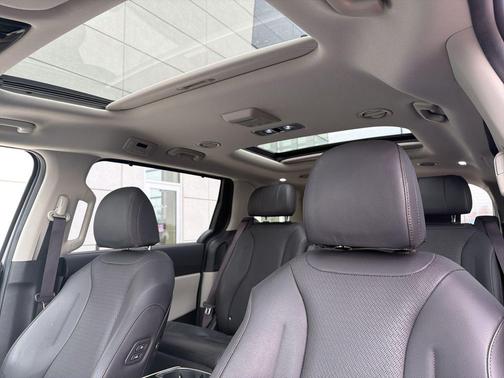 2024 Kia Carnival SX Prestige