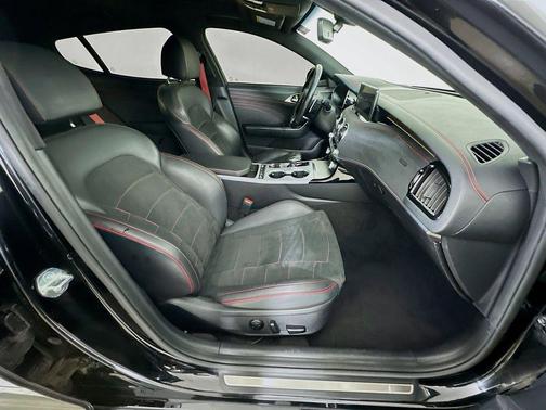 Aurora Black 2023 Kia Stinger GT2