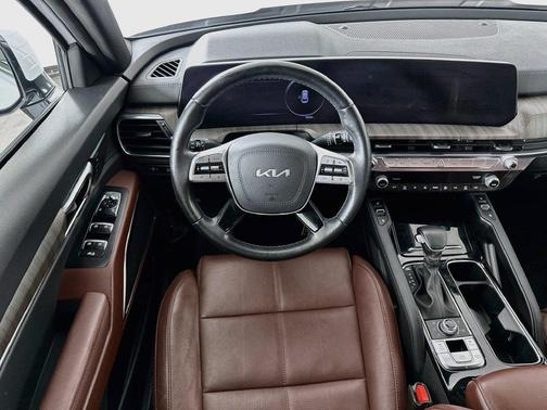 Glacial White Pearl 2024 Kia Telluride SX