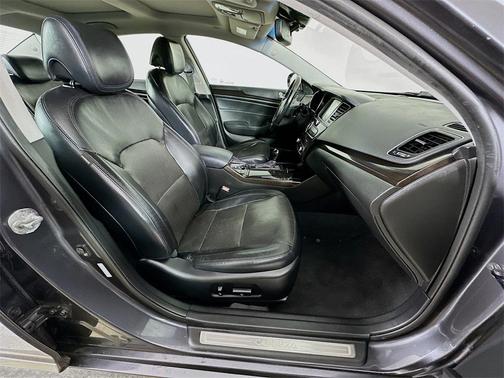 2014 Kia Cadenza Premium